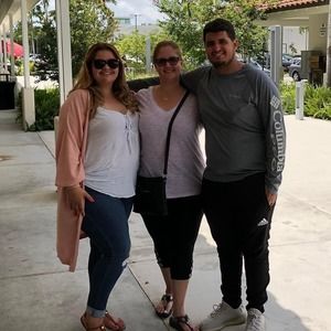 Meet your Posher, Eva